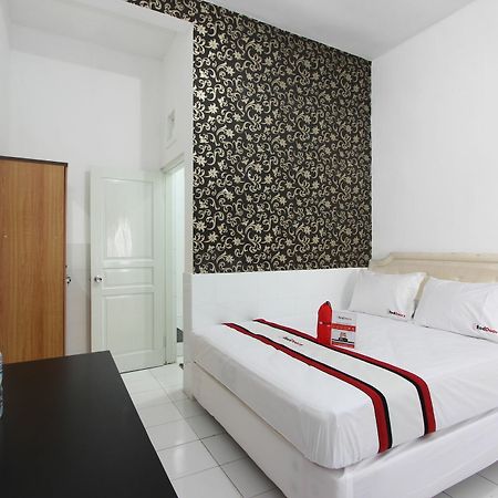 Reddoorz Near Gejayan Hotel Kejayan Exterior foto