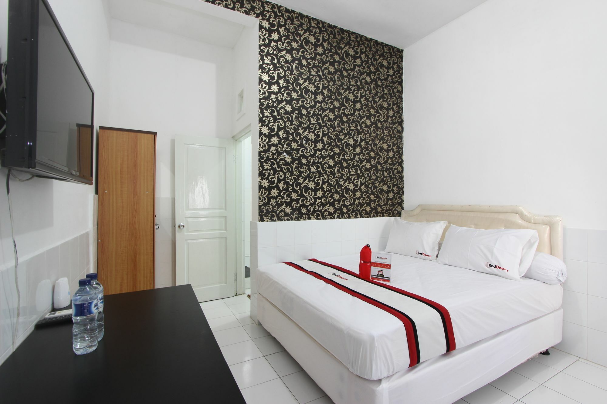 Reddoorz Near Gejayan Hotel Kejayan Exterior foto
